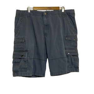 MEN’S GRAY CARGO SHORTS SZ 40